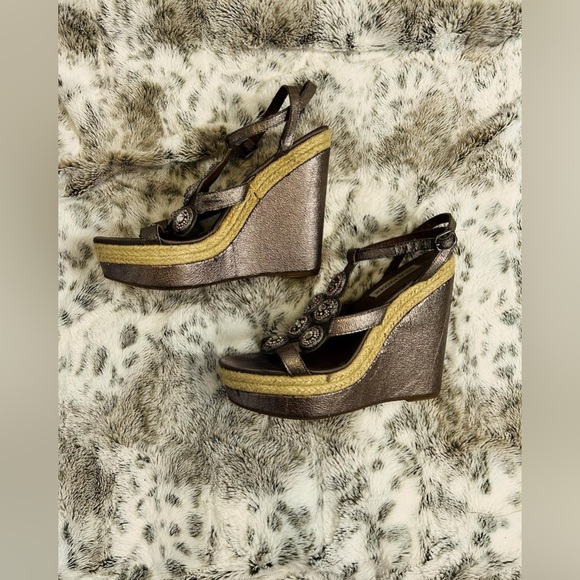 Steve Madden Metallic Strappy Platform Adorned Wedge Sandals - Picture 8 of 8